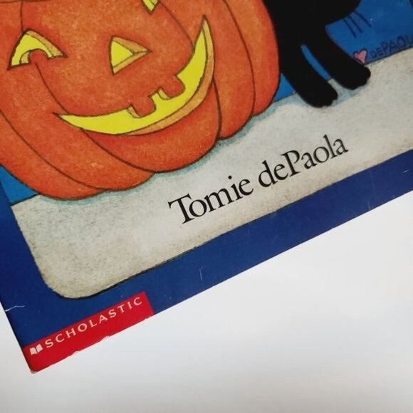 My First Halloween By Tomie dePaola Vintage 1997 1st Scholastic Edition - Picture 2 of 7